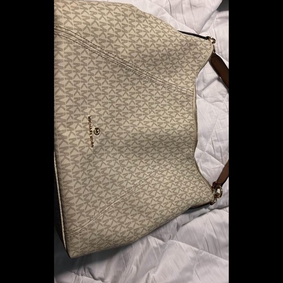 Michael Kors large bag - Picture 2 of 5
